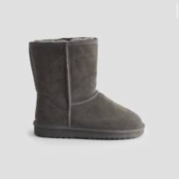 Quince Shoes - QUINCE Australian Shearling Mid-Calf Color Grey Boot Size 8